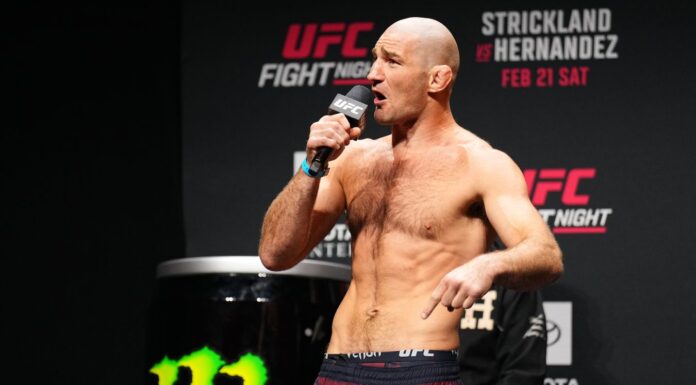 Шон Стрикленд победил Нассурдина Имавова на UFC Fight Night 217 Шон Стрикленд победил Нассурдина Имавова на UFC Fight Night 217