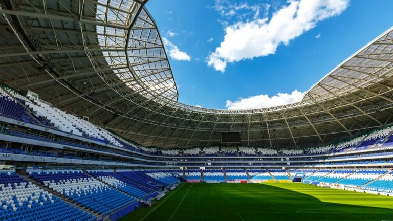 «Крылья Советов» примут «Локомотив» в 27-м туре