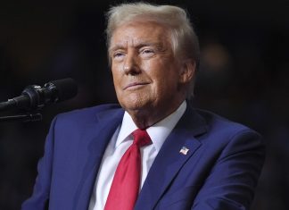 Дональд Трамп посетит ключевой матч финала НБА в Нью-Йорке Дональд Трамп посетит ключевой матч финала НБА в Нью-Йорке