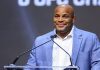 Кормье уверен: Царукян достоин следующего титульного боя в UFC Кормье уверен: Царукян достоин следующего титульного боя в UFC