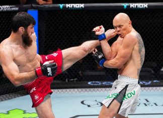 Анкалаев оформил седьмой нокаут в UFC, одолев Гуськова Анкалаев оформил седьмой нокаут в UFC, одолев Гуськова
