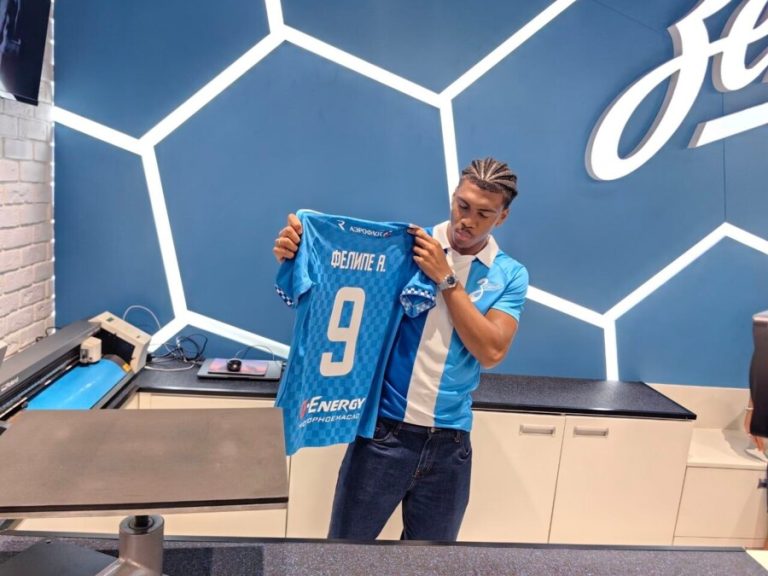 «Зенит» официально представил Андраде и Фелипе Аугусто