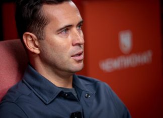 Кержаков назвал Пеле лучшим футболистом в истории Кержаков назвал Пеле лучшим футболистом в истории