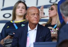 Коллина ответил Дешаму на критику судейства Коллина ответил Дешаму на критику судейства