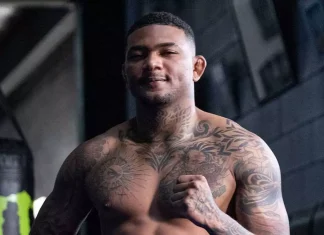 Моралес будет резервным бойцом на титульном бое Махачева на UFC 330 Моралес будет резервным бойцом на титульном бое Махачева на UFC 330