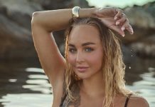 Анна Егорова показала новый купальник на тренировке в московском бассейне Анна Егорова показала новый купальник на тренировке в московском бассейне