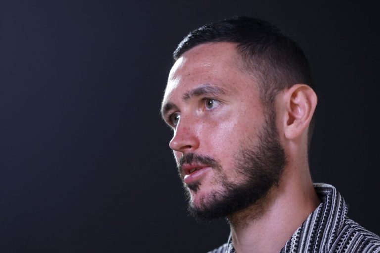 Чернов связал отстранение с оттоком россиян в Европу