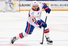 Менелл получит не менее 22,5 млн рублей от команды ВХЛ Менелл получит не менее 22,5 млн рублей от команды ВХЛ
