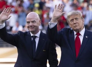 Трамп: не обсуждал с Инфантино идею продажи прав на ЧМ Трамп: не обсуждал с Инфантино идею продажи прав на ЧМ