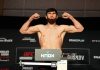 Анкалаев и Гуськов показали одинаковый вес перед поединком в UFC Анкалаев и Гуськов показали одинаковый вес перед поединком в UFC