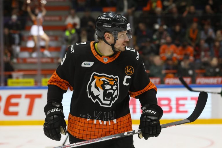Нападающий Евгений Грачев завершил игровую карьеру