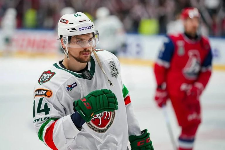 Валерий Белов высказался о новом контракте нападающего «Ак Барса» Денисенко