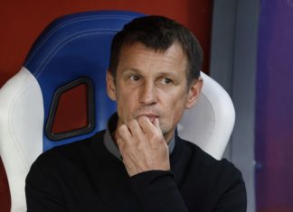 Семак объяснил уход с матча с «Родиной» Семак объяснил уход с матча с «Родиной»