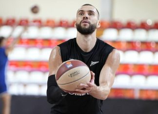 «Зенит» завершил матч с «Веной» вничью «Зенит» завершил матч с «Веной» вничью