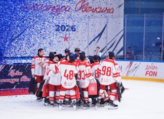 «Спартак» второй раз выиграл Кубок Овечкина «Спартак» второй раз выиграл Кубок Овечкина