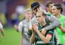 Батракова встретили фанаты «Галатасарая» в Москве Батракова встретили фанаты «Галатасарая» в Москве