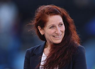 Блаттер предложил женщину на пост главы ФИФА Блаттер предложил женщину на пост главы ФИФА
