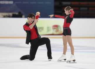 Шешелева и Карнаухов выиграли юниорский Гран-при с 191,84 балла Шешелева и Карнаухов выиграли юниорский Гран-при с 191,84 балла