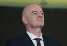 Инфантино мог увеличить зарплату в десять раз Инфантино мог увеличить зарплату в десять раз