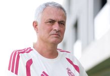 Моуринью пошутил с журналистом перед матчем Ла Лиги Моуринью пошутил с журналистом перед матчем Ла Лиги