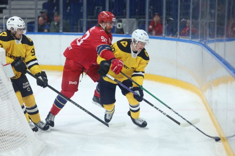«Локомотив» обыграл «Северсталь» перед стартом КХЛ