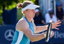 Самсонова вышла на Рыбакину в Торонто Самсонова вышла на Рыбакину в Торонто