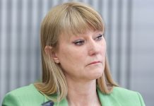 Журова призвала наказать главу НОК Польши Журова призвала наказать главу НОК Польши