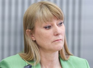 Журова призвала наказать главу НОК Польши Журова призвала наказать главу НОК Польши