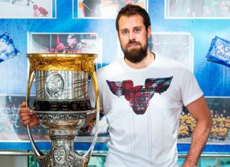 Обладатель Кубка Гагарина Комаров оценил игру «Ак Барса» в предсезонке Обладатель Кубка Гагарина Комаров оценил игру «Ак Барса» в предсезонке