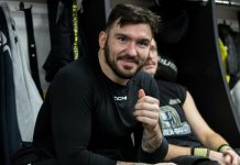 Стала известна зарплата Павла Коледова по контракту с «Шанхайскими драконами» Стала известна зарплата Павла Коледова по контракту с «Шанхайскими драконами»