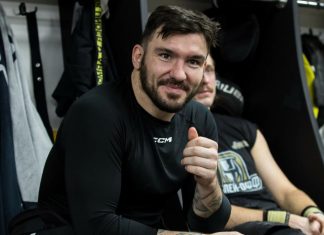 Стала известна зарплата Павла Коледова по контракту с «Шанхайскими драконами» Стала известна зарплата Павла Коледова по контракту с «Шанхайскими драконами»