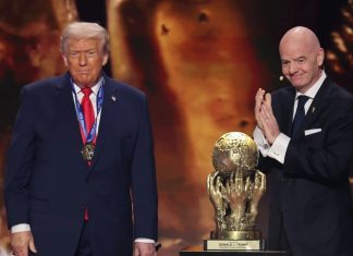 ФИФА опровергла контакты Инфантино с администрацией Трампа ФИФА опровергла контакты Инфантино с администрацией Трампа