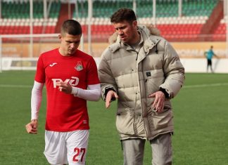 Белоус отреагировал на открытое письмо болельщиков «Локомотива» Ротенбергу Белоус отреагировал на открытое письмо болельщиков «Локомотива» Ротенбергу