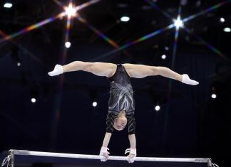 Российские гимнастки победили в командном многоборье на ЧЕ Российские гимнастки победили в командном многоборье на ЧЕ