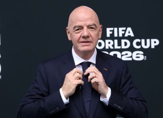 Инфантино призвал футбол к диалогу и уважению Инфантино призвал футбол к диалогу и уважению