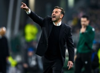 Ахмет Чакар раскритиковал Окана Бурука после разгрома Ахмет Чакар раскритиковал Окана Бурука после разгрома