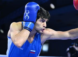 Украинский боксёр ушёл с награждения до гимна России