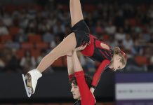 Шешелева и Карнаухов — вторые после короткой программы Шешелева и Карнаухов — вторые после короткой программы