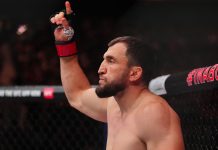 Муслим Салихов уступил Игнасио Бахамондесу на UFC 288 Муслим Салихов уступил Игнасио Бахамондесу на UFC 288
