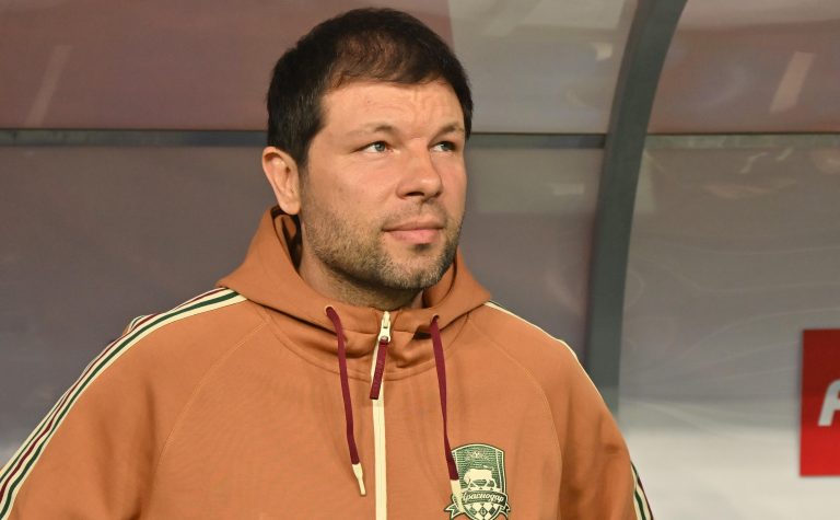 Мусаев признан лучшим тренером месяца в РПЛ