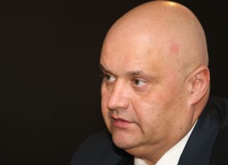 Созин призвал отпускать российских футболистов в Европу Созин призвал отпускать российских футболистов в Европу
