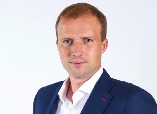 Спортивный директор «Рубина» Дзюба может уйти из клуба Спортивный директор «Рубина» Дзюба может уйти из клуба