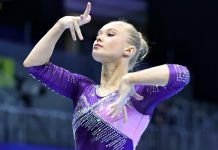 Российские гимнасты выступят без флага и гимна на ЧМ Российские гимнасты выступят без флага и гимна на ЧМ