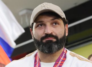 Россиянин Тасоев завоевал третий титул чемпиона мира по дзюдо Россиянин Тасоев завоевал третий титул чемпиона мира по дзюдо