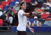 Циципас отметил игру Медведева на турнире в Шанхае Циципас отметил игру Медведева на турнире в Шанхае