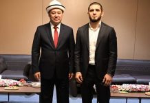 Ислам Махачев встретился с Садыром Жапаровым Ислам Махачев встретился с Садыром Жапаровым