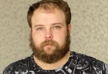 Дэйн Вирнс победил Василия Камоцкого в реванше на турнире по пощёчинам Дэйн Вирнс победил Василия Камоцкого в реванше на турнире по пощёчинам
