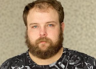 Дэйн Вирнс победил Василия Камоцкого в реванше на турнире по пощёчинам Дэйн Вирнс победил Василия Камоцкого в реванше на турнире по пощёчинам