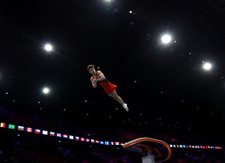 Россия лидирует в квалификации командного многоборья на ЧМ Россия лидирует в квалификации командного многоборья на ЧМ
