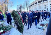 «Спартак» почтил память погибших в Лужниках «Спартак» почтил память погибших в Лужниках